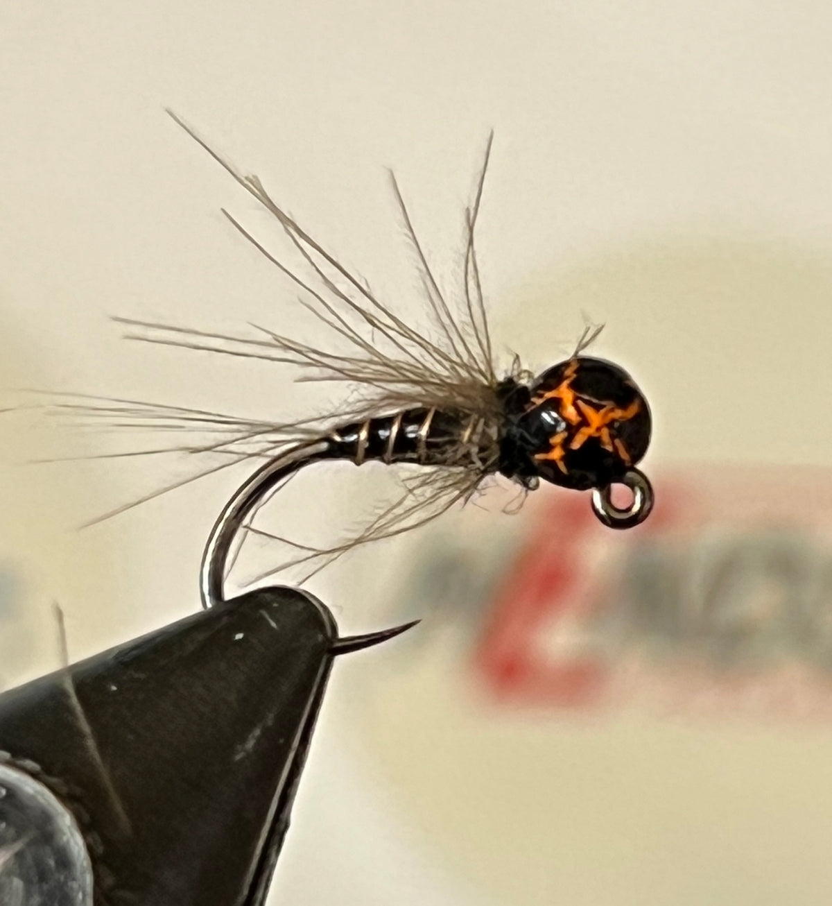 A Hends Marbre Tungsten image 2